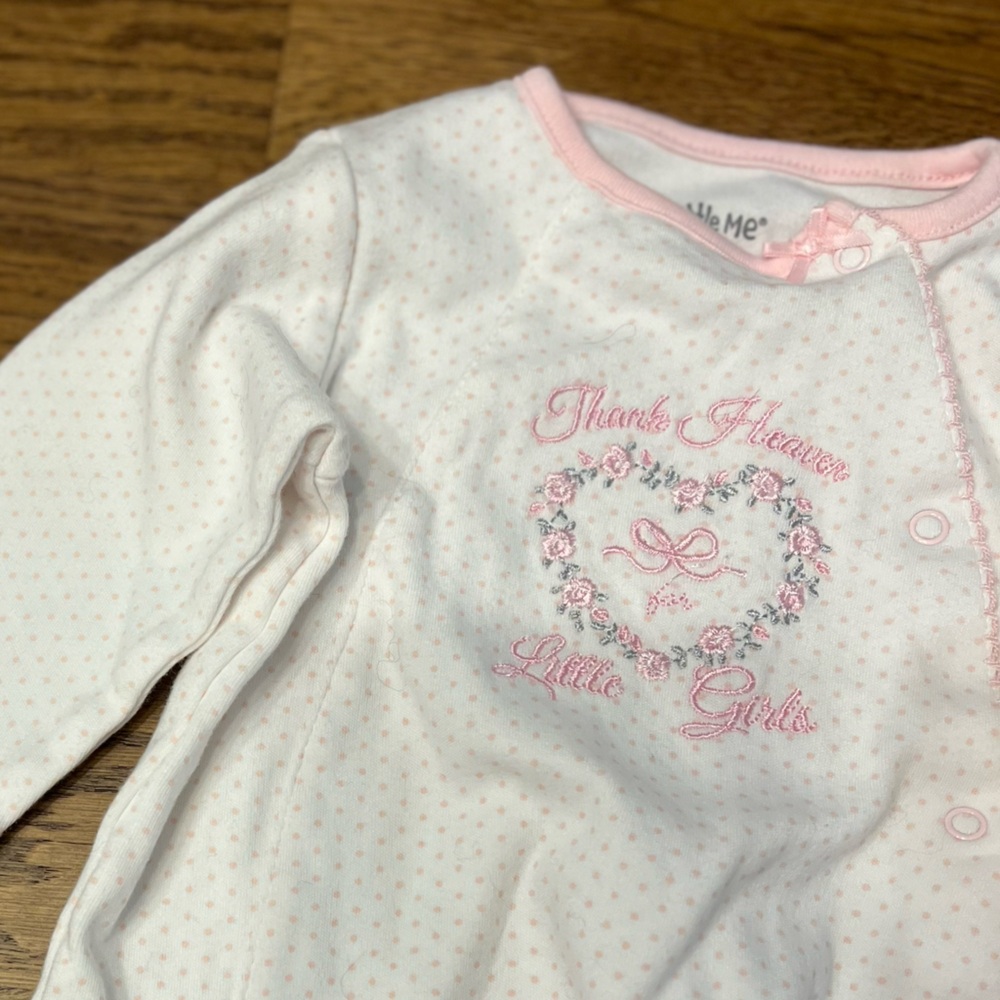 Little Me ‘ thank heavens for little girls’ 6 months romper in great condition